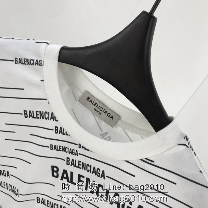 BALENCIAGA巴黎世家 19ss早春新款 滿身logo印花短袖 數碼直噴印花工藝 黑白雙色 情侶款 ydi2100